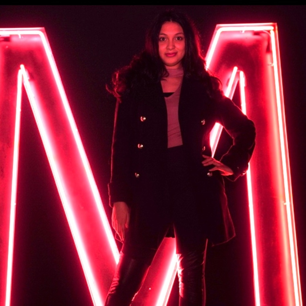 Meet your Posher, Julia